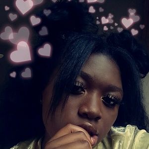 Meet your Posher, Shaay